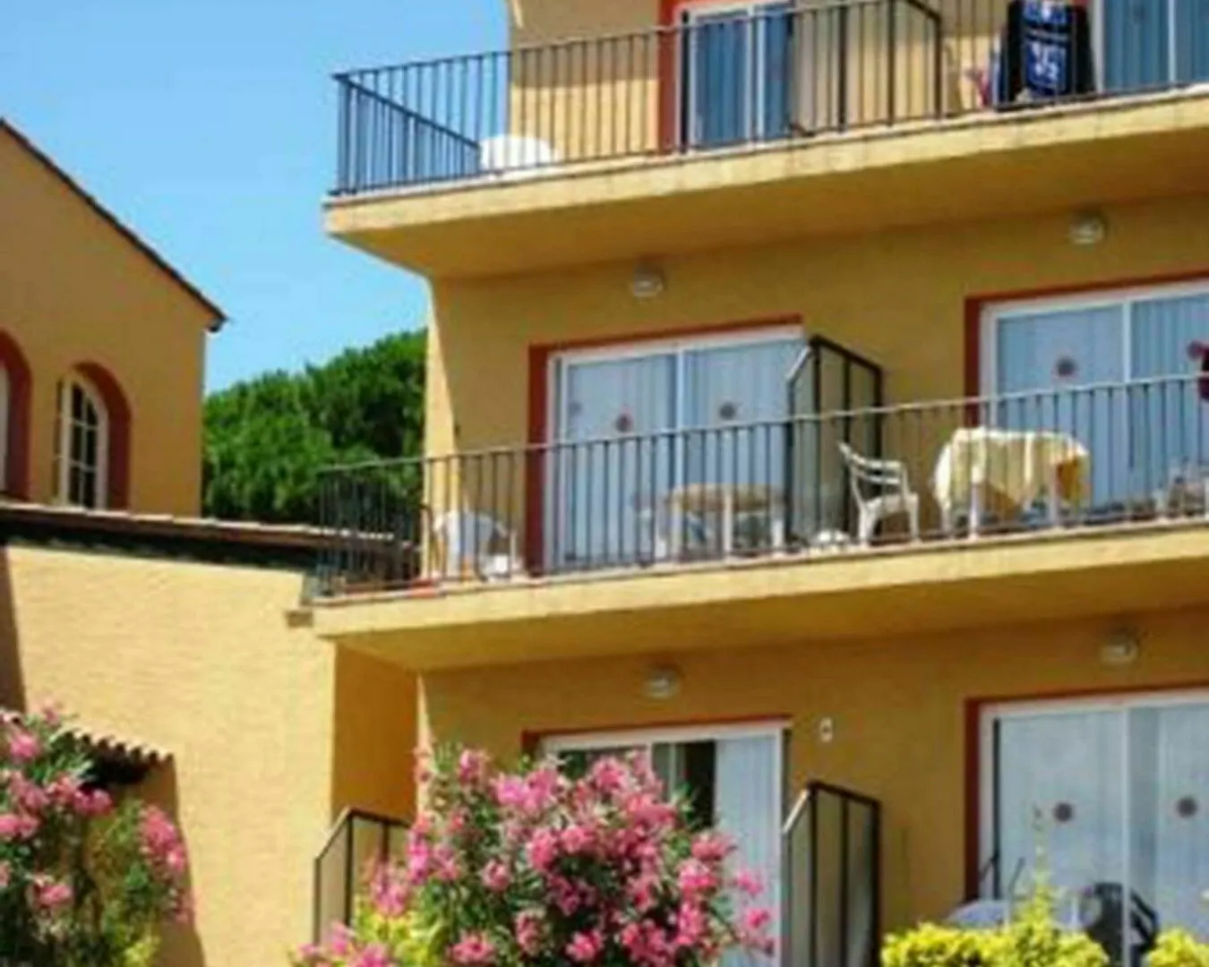 Rvhotels Apartamentos Torre Vella 3*, L'Estartit Spain